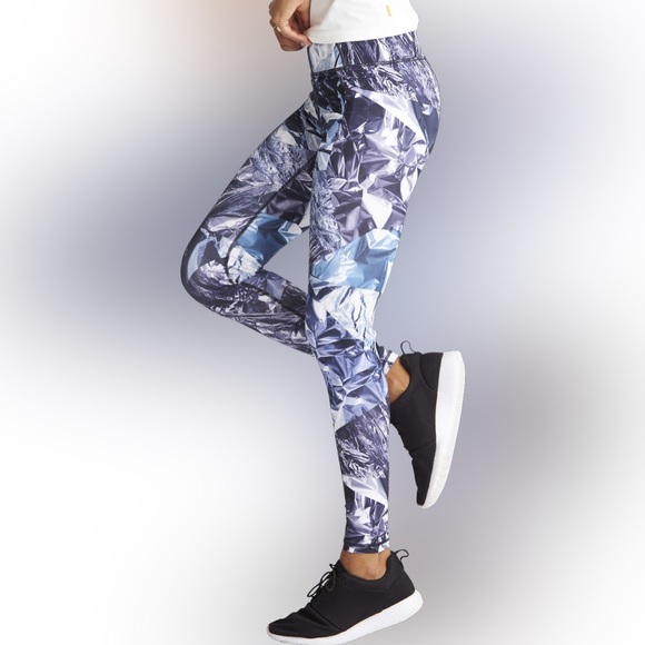 Medium lucy Revolution Run Tights - Foil Print - Picture 10 of 11